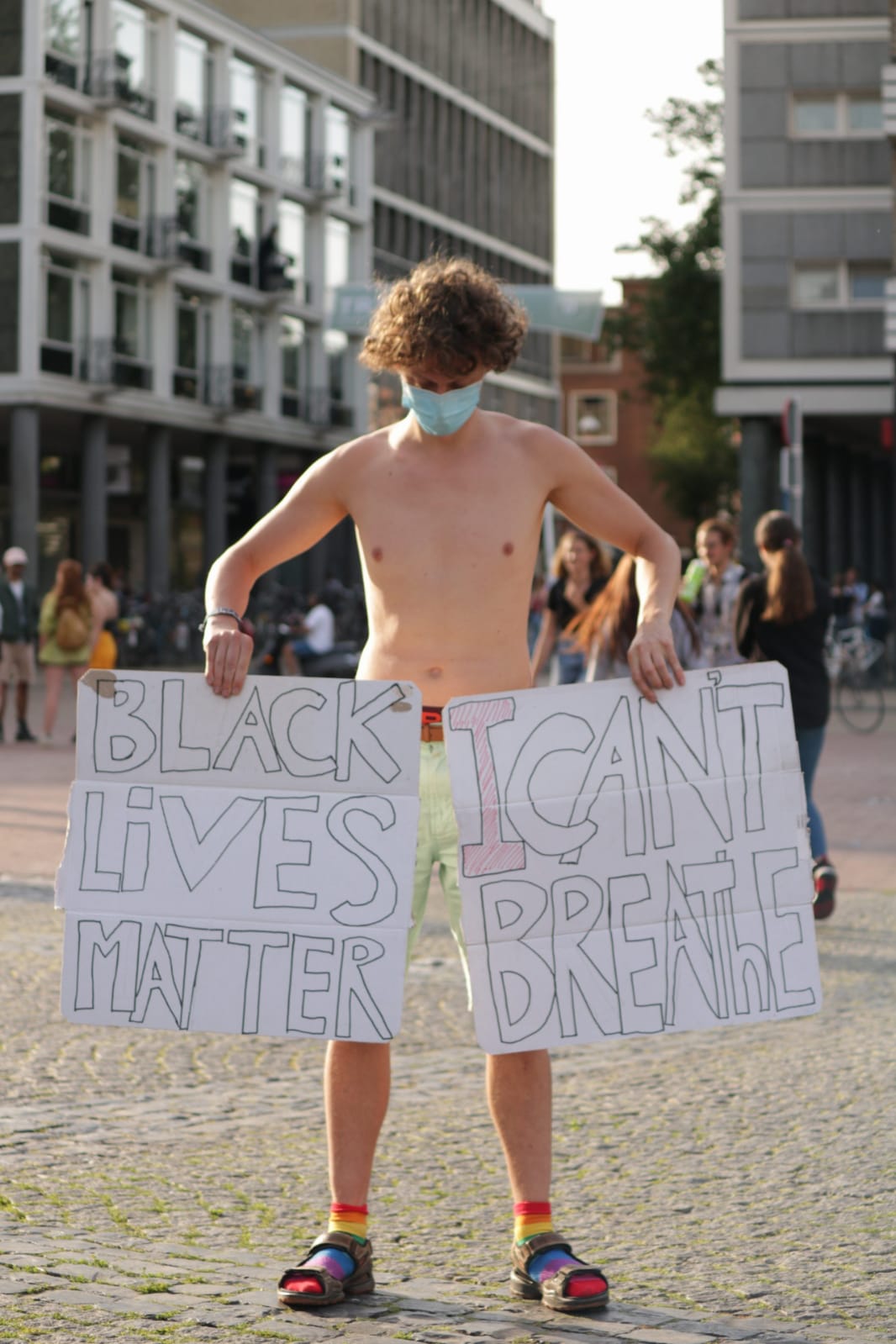 Teun Zijp met protestborden